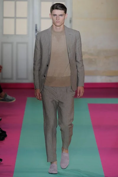 Look 20